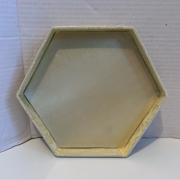 Gold fabric hexagon keepsake box - Picture 5 of 14